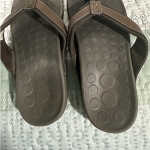 Vionic men’s flip flops